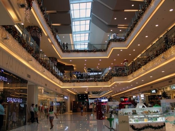 Shopping & Dining